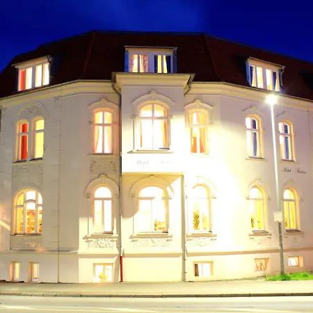 מלון The Avalon - Altstadt 3*