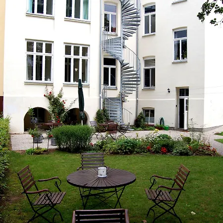 The Avalon - Altstadt Hotel 2*